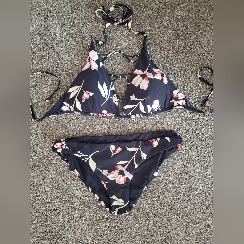 Billabong Two Piece Bikini Swimsuit